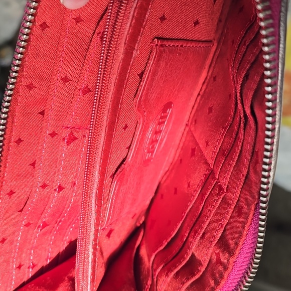Fossil Pink And RED Embossed Women's Wallet GUC - Picture 12 of 12